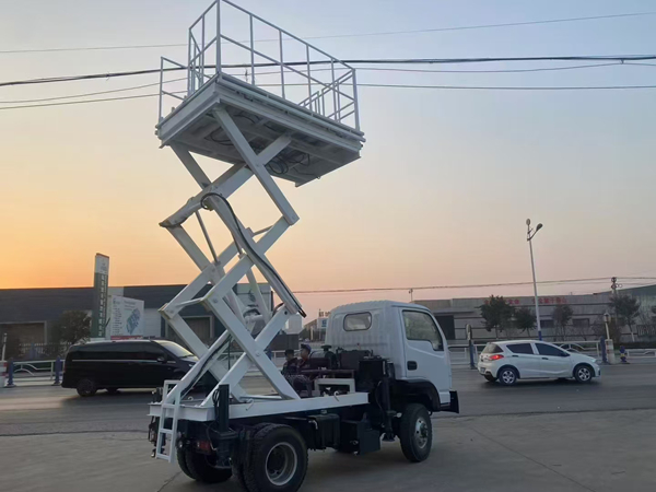 地下升降平台车直销